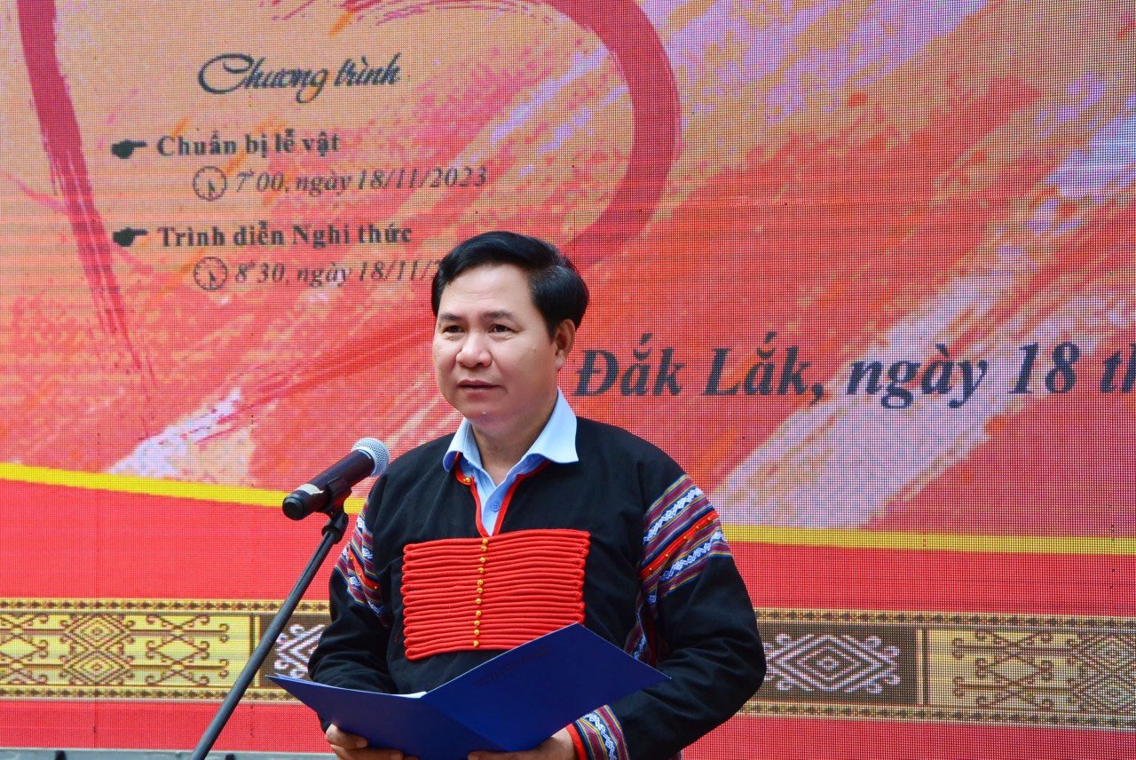 anh hung pho chu tich